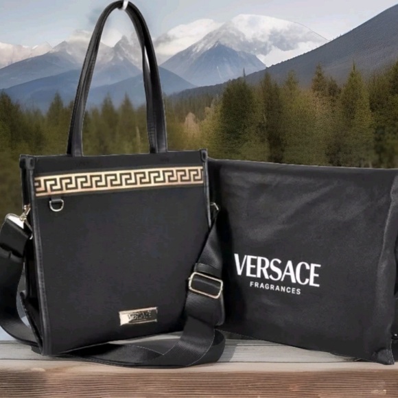 Versace - Picture 4 of 11
